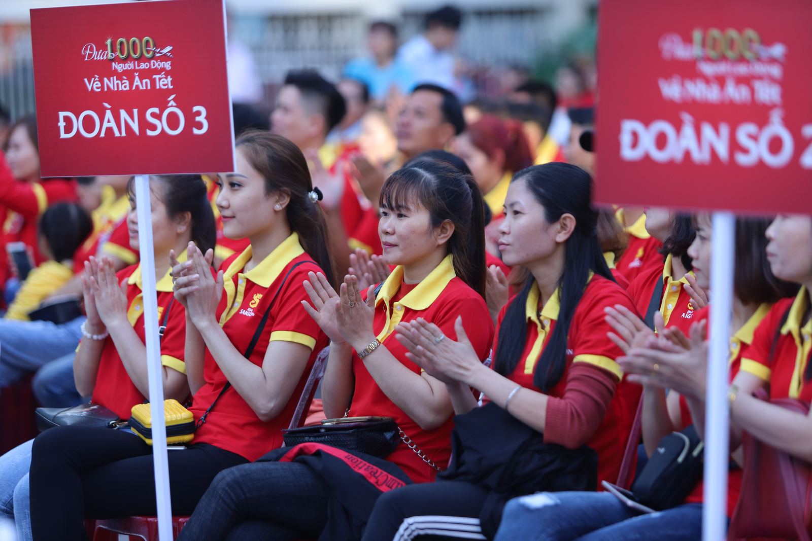 Chương trình “Về Nhà Ăn Tết”